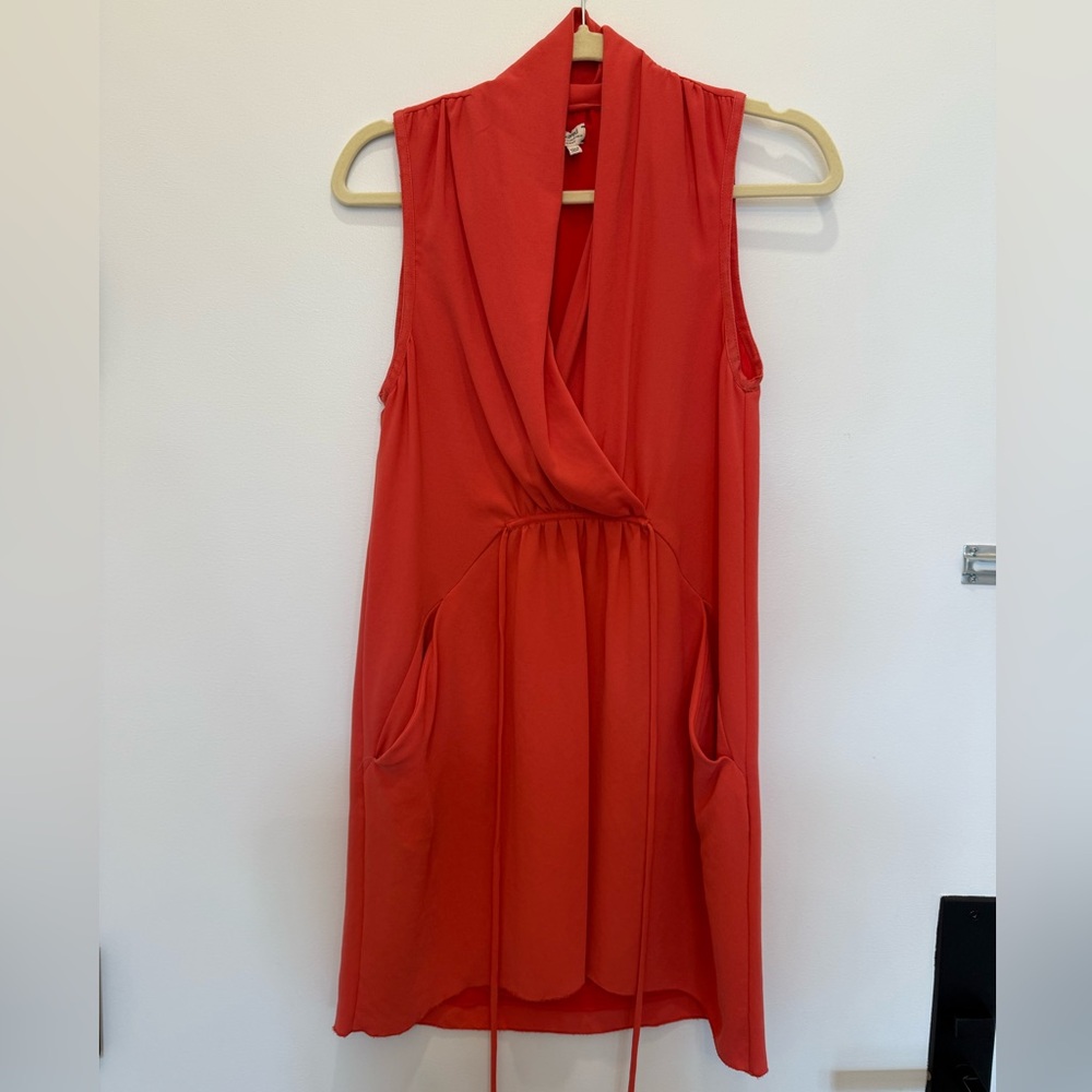 Aritzia (Wilfred) Vibrant Hot Pink Sleeveless Midi Dress